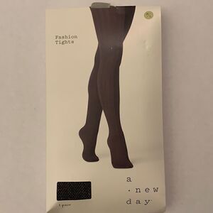 🌼🌼a new day fashion tights M/L NWT🌼🌼
